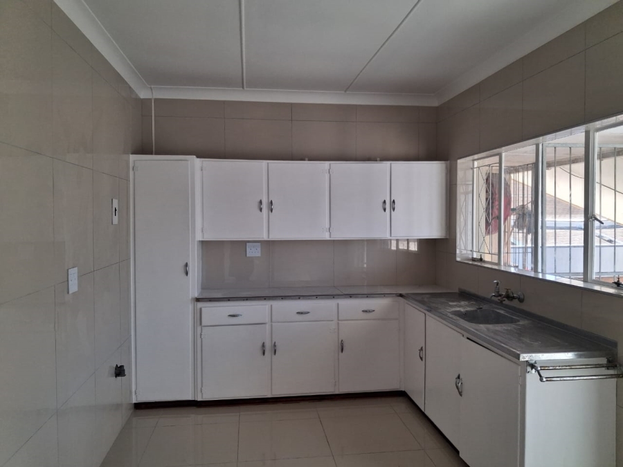 To Let 2 Bedroom Property for Rent in Southernwood Eastern Cape